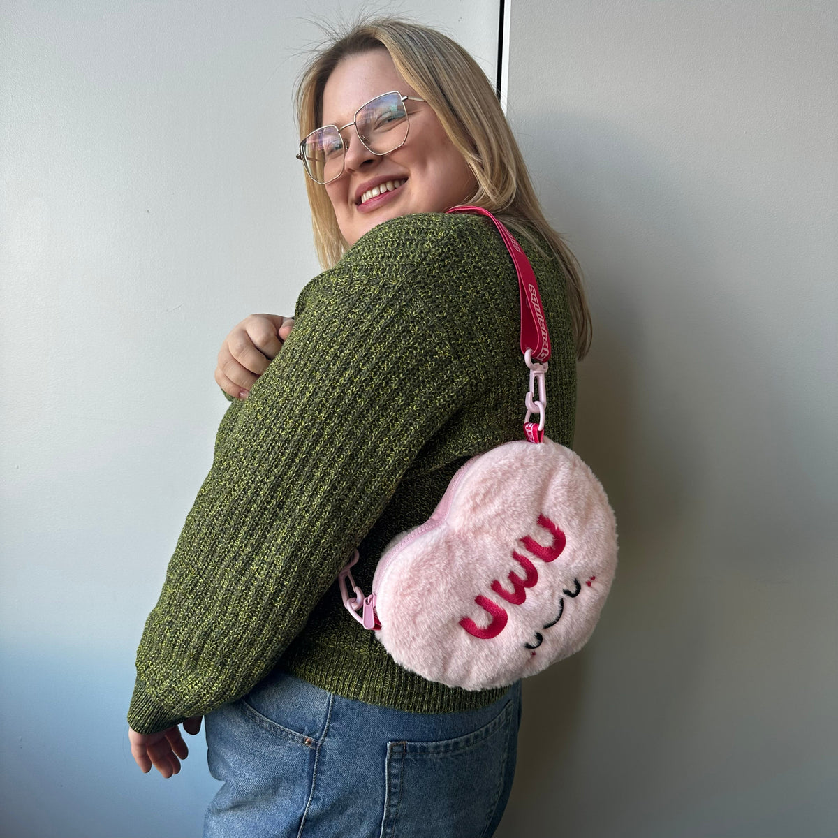 Kibakids - Kibakids Fuzzy Candy Heart UWU Crossbody Bag